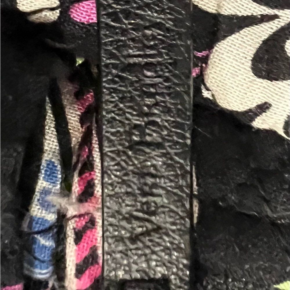 Vera Bradley Set of 2 Bandana Swirl Cosmetic Bags
EUC - Picture 5 of 15
